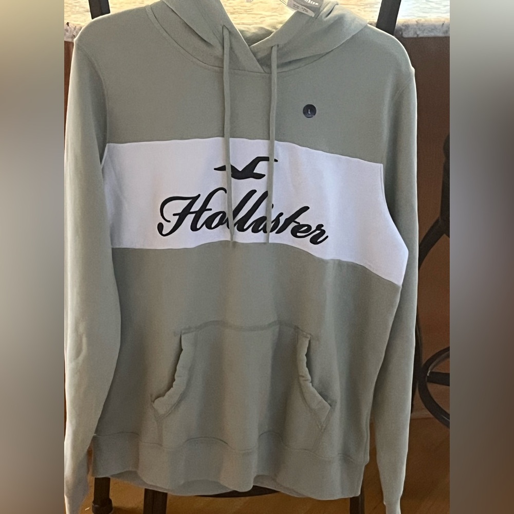 NWT Hollister Women’s Olive Green and White Hoodie